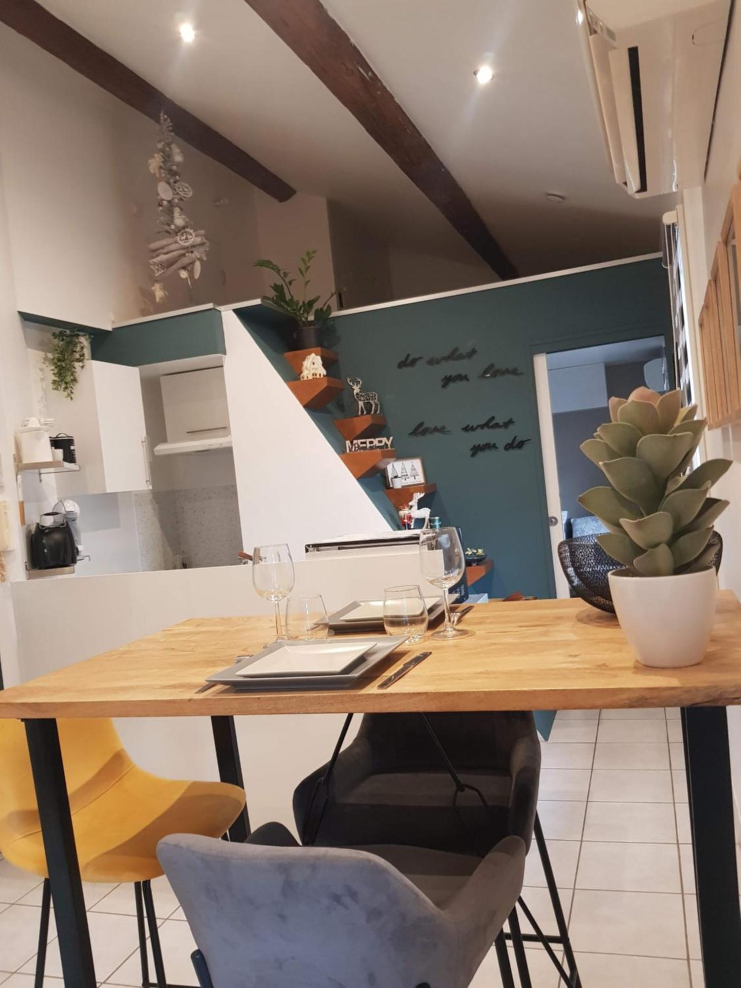 Appartement Climatise Proche Gare Et Centre-Ville Sète Exterior foto